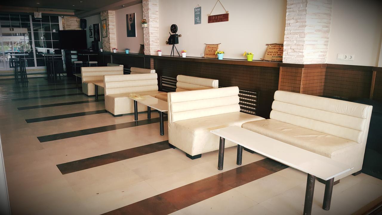Art Theatre Caffe Hotel Struga Bagian luar foto